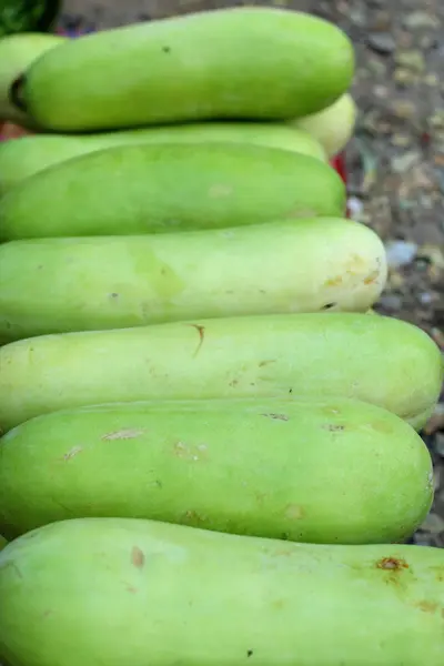 Verse groenten - groene Luik in de markt. — Stockfoto