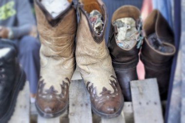 piyasada Ayakkabı mağazası