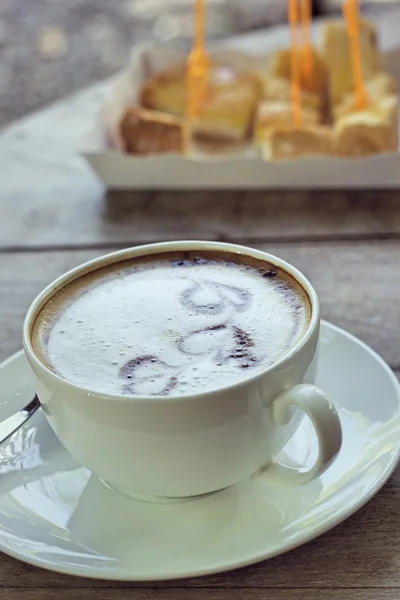 Espresso kahve ekmek ve tereyağı ile — Stok fotoğraf