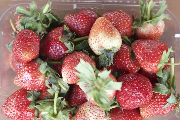 Un sacco di frutta fresca alla fragola — Foto Stock