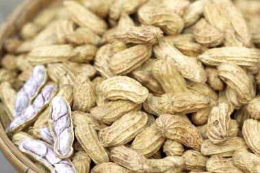 İçinde belgili tanımlık çarşı haşlanmış fıstık