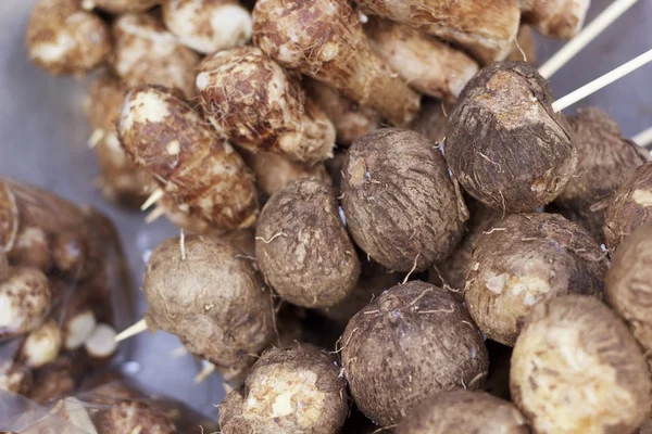 Boiled potatoes at the market — Stock Photo, Image