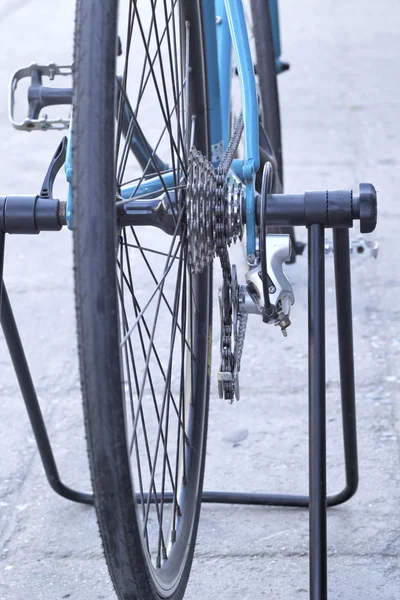 Stäng upp gamla cykel redskap — Stockfoto