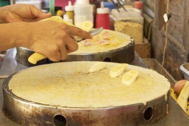 Krep muz Çikolatalı gevrek gözleme yapma