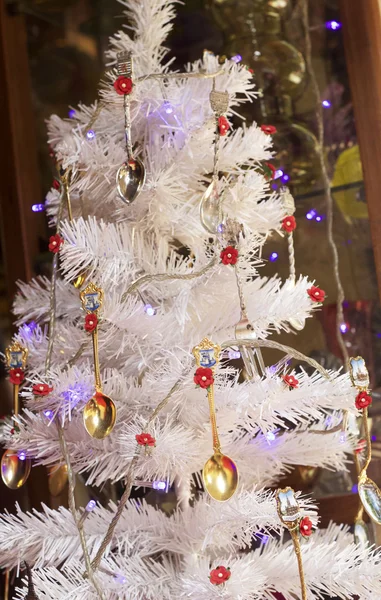 Árbol de Navidad blanco — Foto de Stock