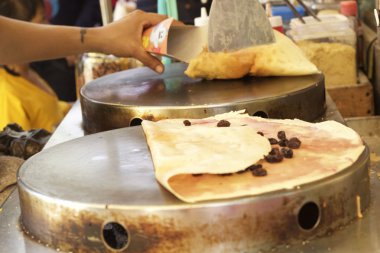 Krep muz Çikolatalı gevrek gözleme yapma