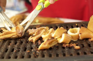 b-Barbekü Izgara kalamar piyasada