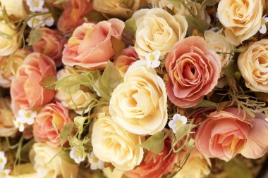 Yapay çiçeklerin güzelliği