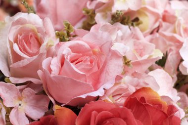 Yapay çiçeklerin güzelliği