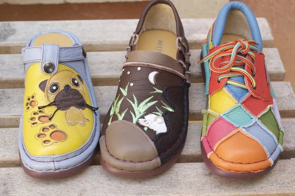 Marokański skórzane buty na sprzedaż — Zdjęcie stockowe