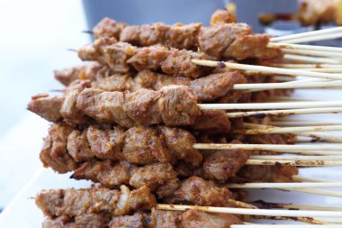 Bar-BQ veya barbekü ızgara et