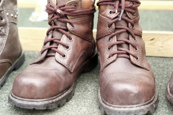 Zblízka vinobraní kovbojských bot — Stock fotografie