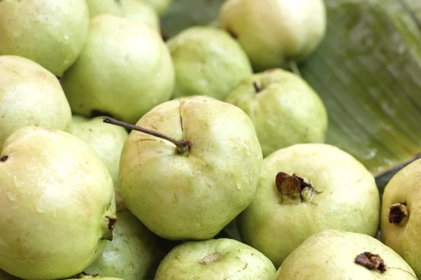 Fruta de guayaba en el mercado — Foto de Stock