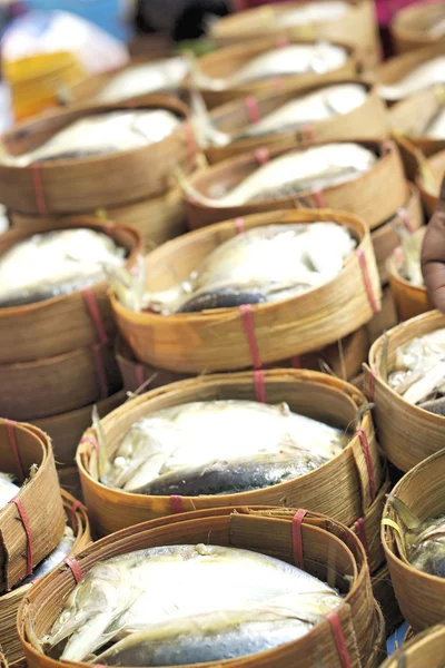 Peixes de sarda no mercado — Fotografia de Stock