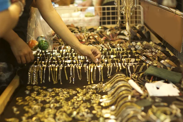 Handmade jewelry bracelets at the market — Stock Photo, Image