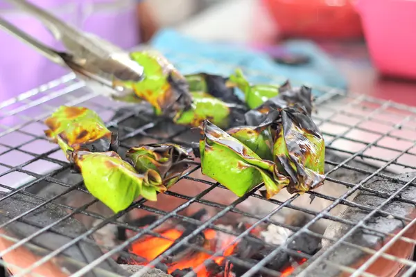 Riz collant grillé asiatique nourriture — Photo