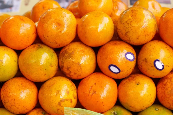 Naranjas frutas en el mercado — Foto de Stock
