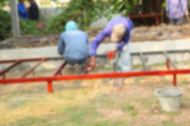 İnşaat İşçileri çelik boyanır