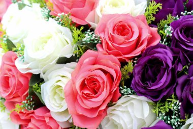 Yapay çiçeklerin güzelliği