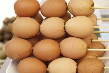 Izgara tavuk yumurta piyasada