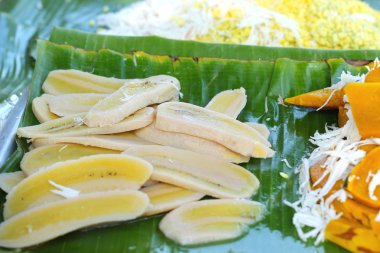 Tayland tatlısı - muz Hindistan cevizi koydum.