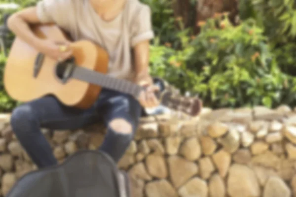 Male playing guitar — Stock Photo, Image