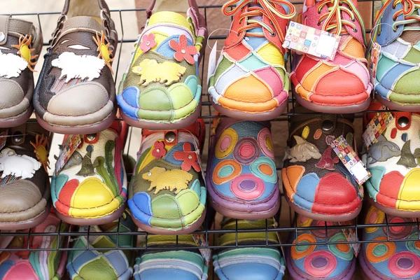 Leather moroccan shoes for sale — Stock Photo, Image