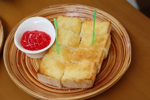 Bread, butter and strawberry jam — Stock Photo, Image