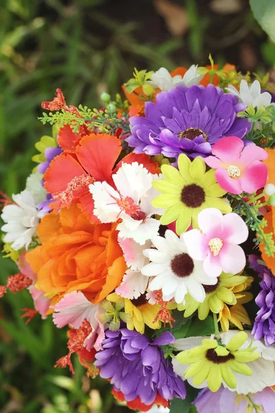 Bella gerbera vintage di fiori artificiali — Foto Stock