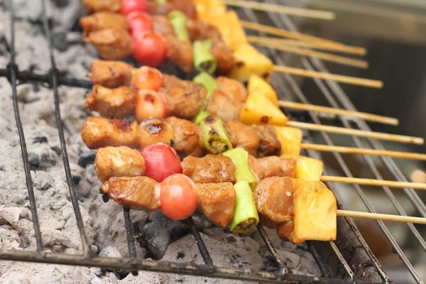 Bar-BQ veya barbekü ızgara et — Stok fotoğraf