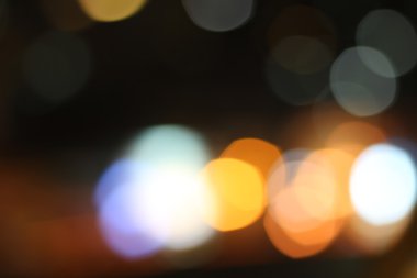 Geceleri araba bulanıklaşıyor.