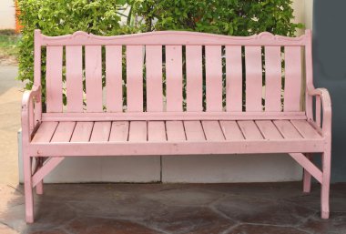 parkta bankta sandalye