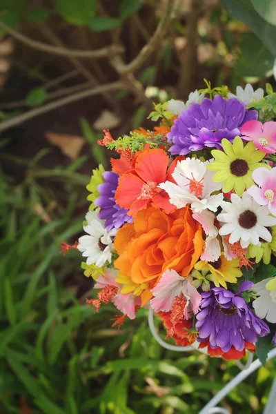 Bella gerbera vintage di fiori artificiali — Foto Stock