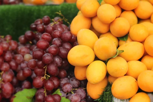 Marian plum fruit - asia fruit — Stock Photo, Image