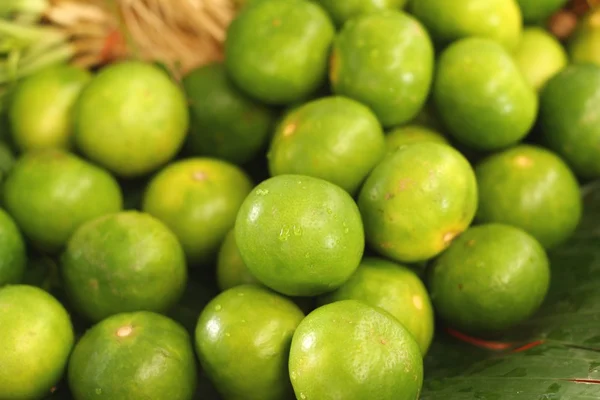 Limón fresco en el mercado — Foto de Stock