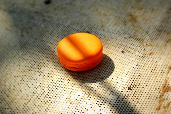 Französische Makronen Orange leckere Snacks. — Stockfoto