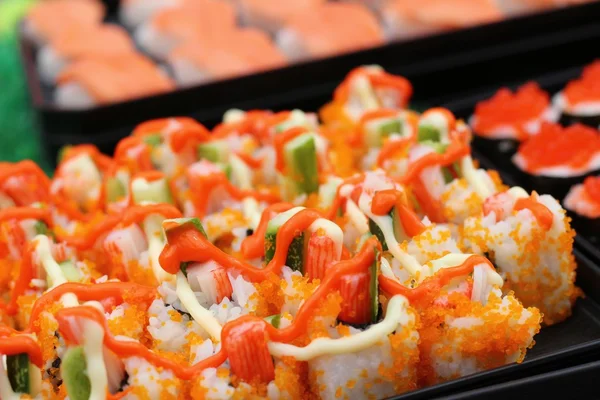 Japońskie sushi tradycyjnych zachwycający - japoński żywności — Zdjęcie stockowe