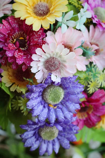 Yapay çiçek güzel vintage gerbera — Stok fotoğraf