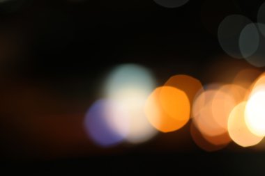 Geceleri araba bulanıklaşıyor.