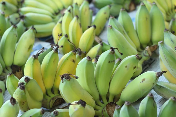 Fruta de plátano en el mercado — Foto de Stock