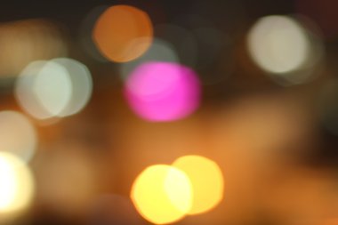 Geceleri araba bulanıklaşıyor.