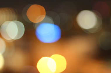 Geceleri araba bulanıklaşıyor.