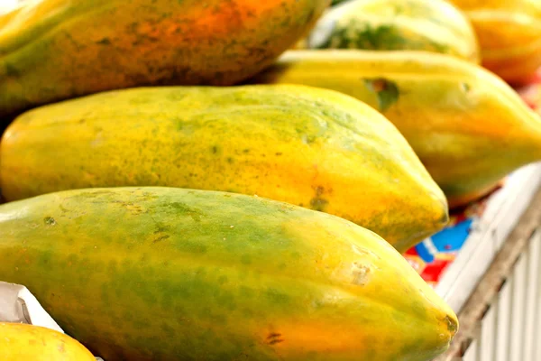 Papaya fruit in the market — Stock Photo, Image