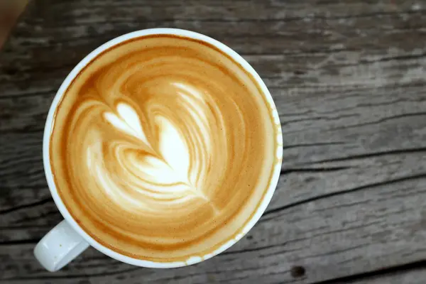 Heißer Latte-Kaffee im Glas — Stockfoto