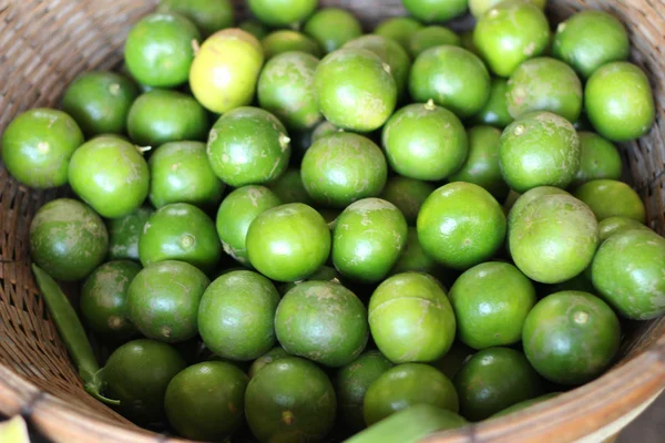 Limón fresco en el mercado — Foto de Stock