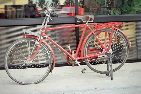 Bicicleta de época en el parque — Foto de Stock