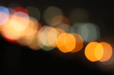 Geceleri araba bulanıklaşıyor.