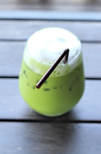 Tè verde freddo e latte è delizioso — Foto Stock