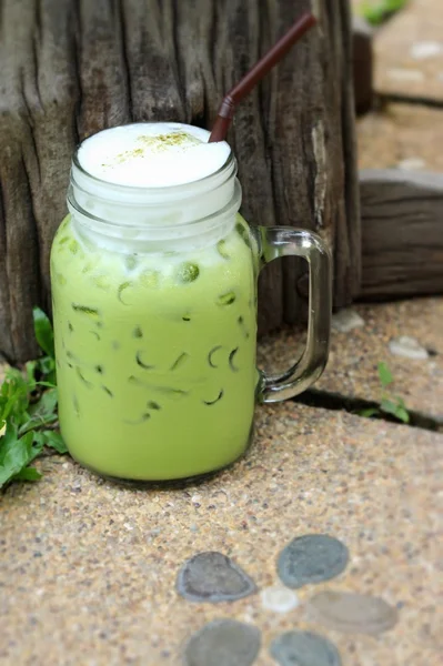 Tè verde freddo e latte è delizioso — Foto Stock