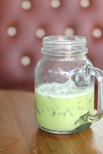 Iced green tea and milk is delicious — Stock Photo, Image